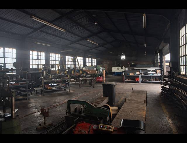 700M² WAREHOUSE FOR SALE IN MARIEVALE